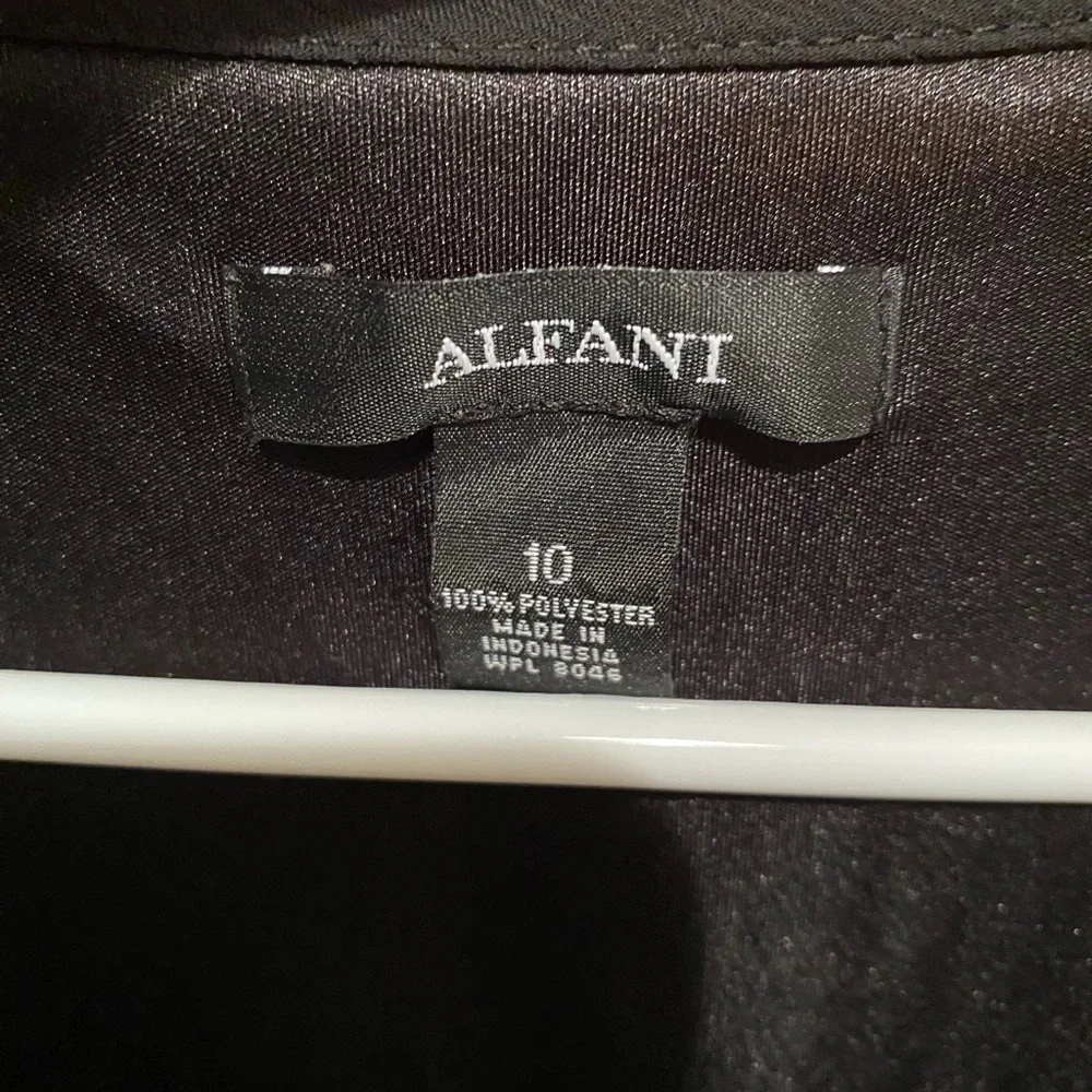 Alfani Women’s Sleeveless Layered Top - Picture 3 of 6